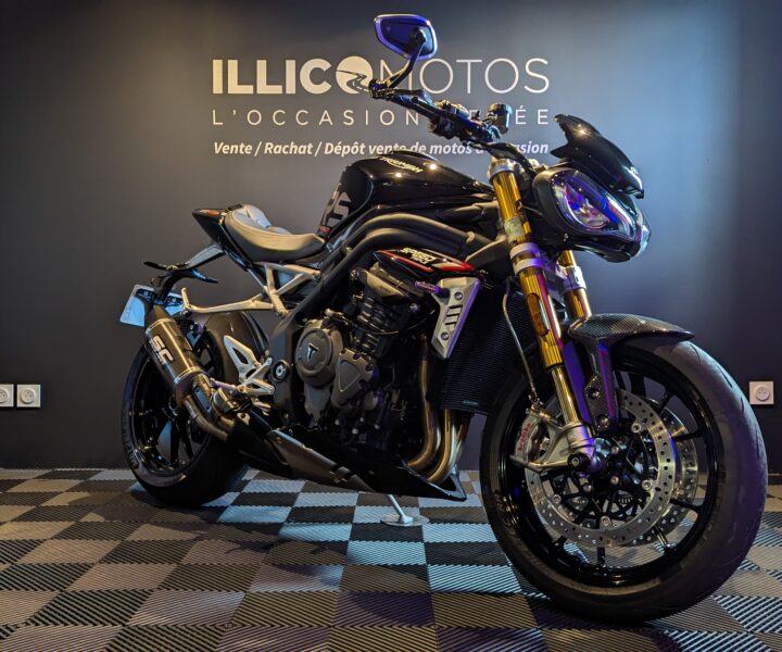 Triumph Speed Triple 1200 RS Black d’occasion vendue par IllicoMotos à Trelins (42) – roadster puissant et élégant, révisé et prêt à rouler