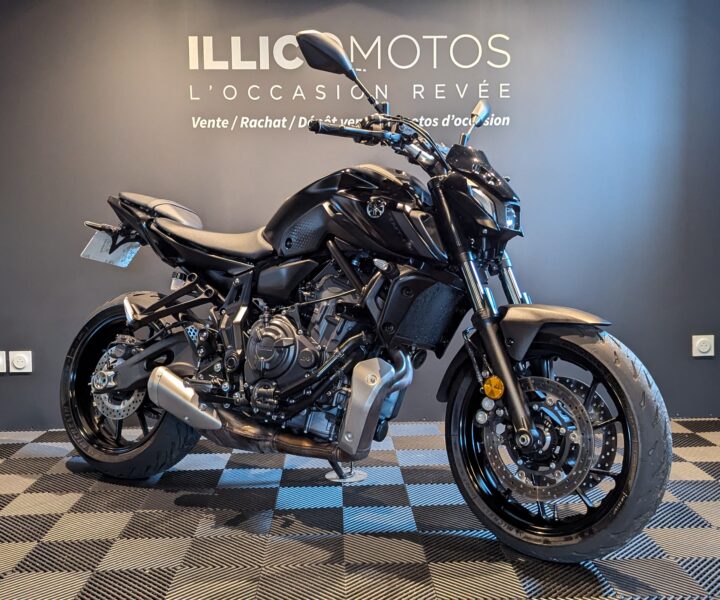 Yamaha MT-07 Black d’occasion vendue par IllicoMotos à Trelins (42) – roadster compact, révisé et prêt à rouler