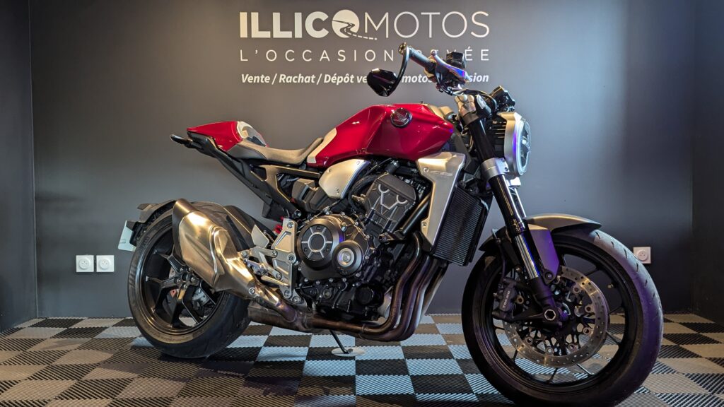 Honda CB1000R 2018 CB1000RA d’occasion vendue par IllicoMotos à Trelins (42) – roadster puissant et moderne, révisé et prêt à rouler