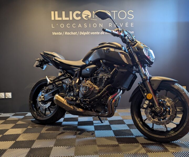 Yamaha MT-07 Black d’occasion vendue par IllicoMotos à Trelins (42) – roadster compact, révisé et prêt à rouler
