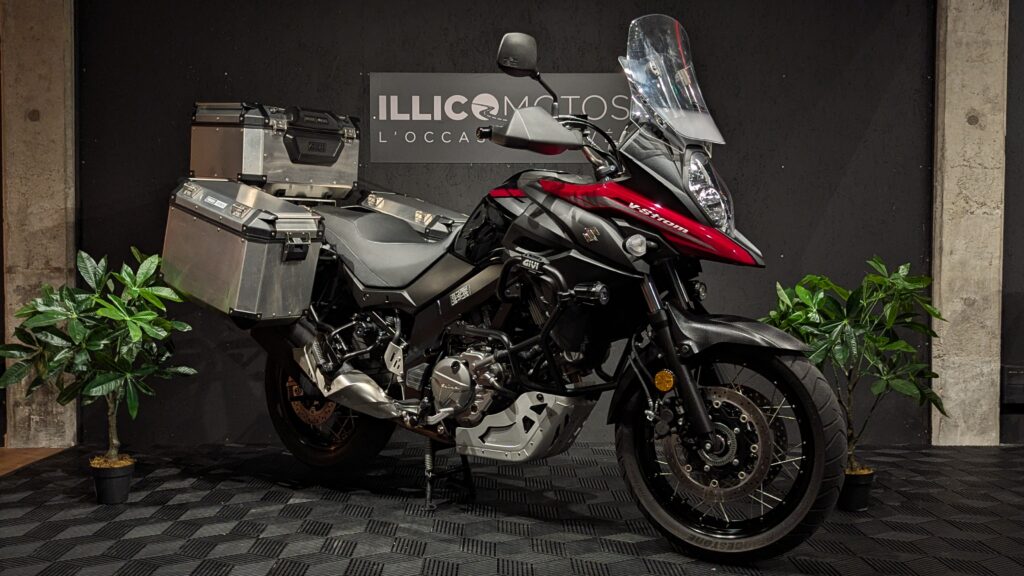 Suzuki V-Strom 650 XT d’occasion vendue par IllicoMotos à Trelins (42) – moto trail polyvalente, révisée et prête à rouler