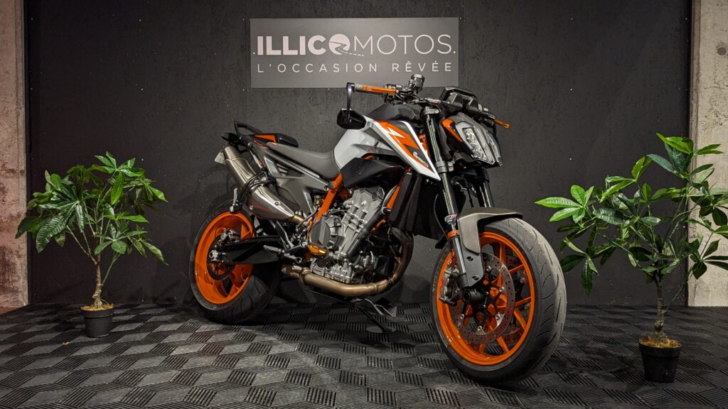 KTM 890 Duke R d’occasion vendue par IllicoMotos à Trelins (42) – moto sportive naked, révisée et prête à rouler