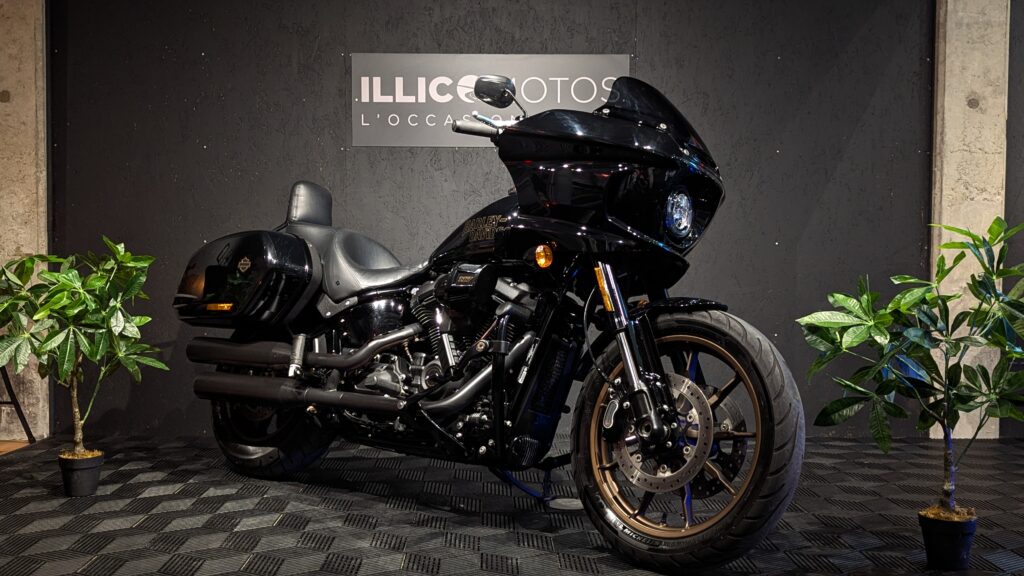 Harley-Davidson Low Rider ST d’occasion à vendre chez IllicoMotos à Trelins (42) – moto custom, révisée, pas chère et prête à rouler