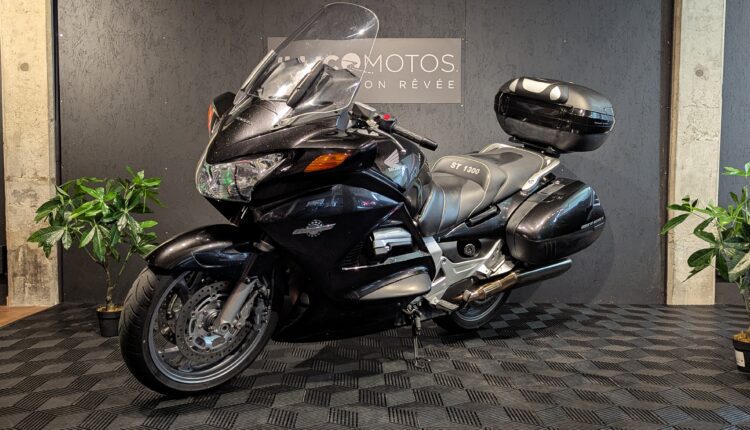 Moto Honda ST1300 Pan European d’occasion pas chère à vendre chez IllicoMotos à Trelins – moto GT confortable, révisée et prête à rouler