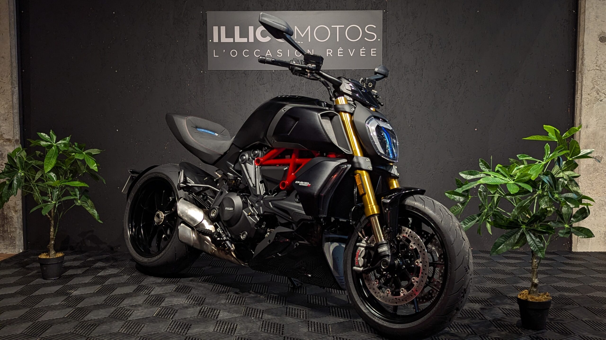 DUCATI DIAVEL 1260 S Black d’occasion à vendre chez IllicoMotos à Trelins (42) – moto puissante, révisée et prête à rouler